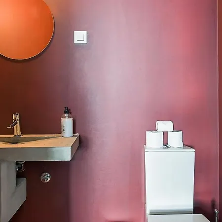Apartman Plum Guide - Top Gun *