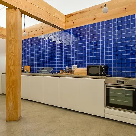 Plum Guide - Top Gun Apartman Lisboa